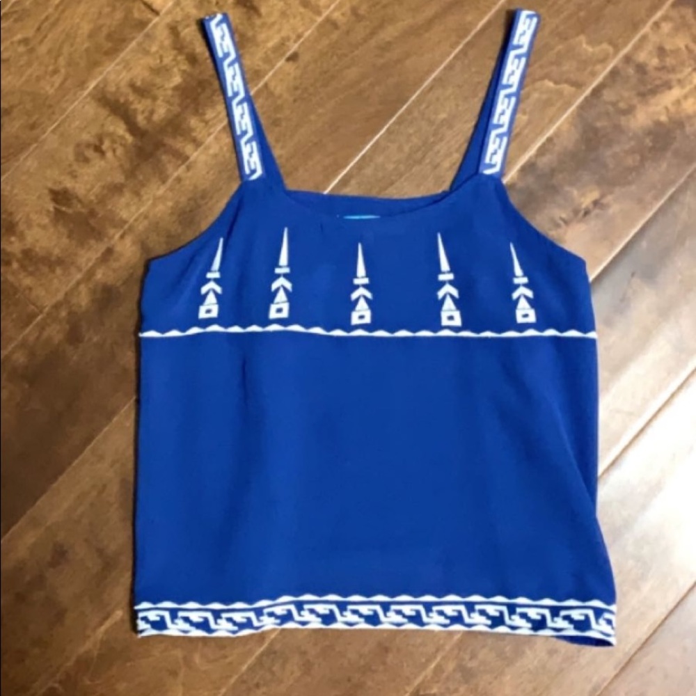 Embroidered shirt